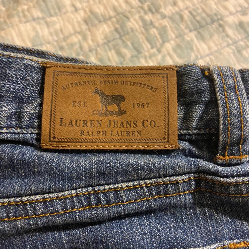 Vintage Ralph Lauren jeans! High rise! Size 4!